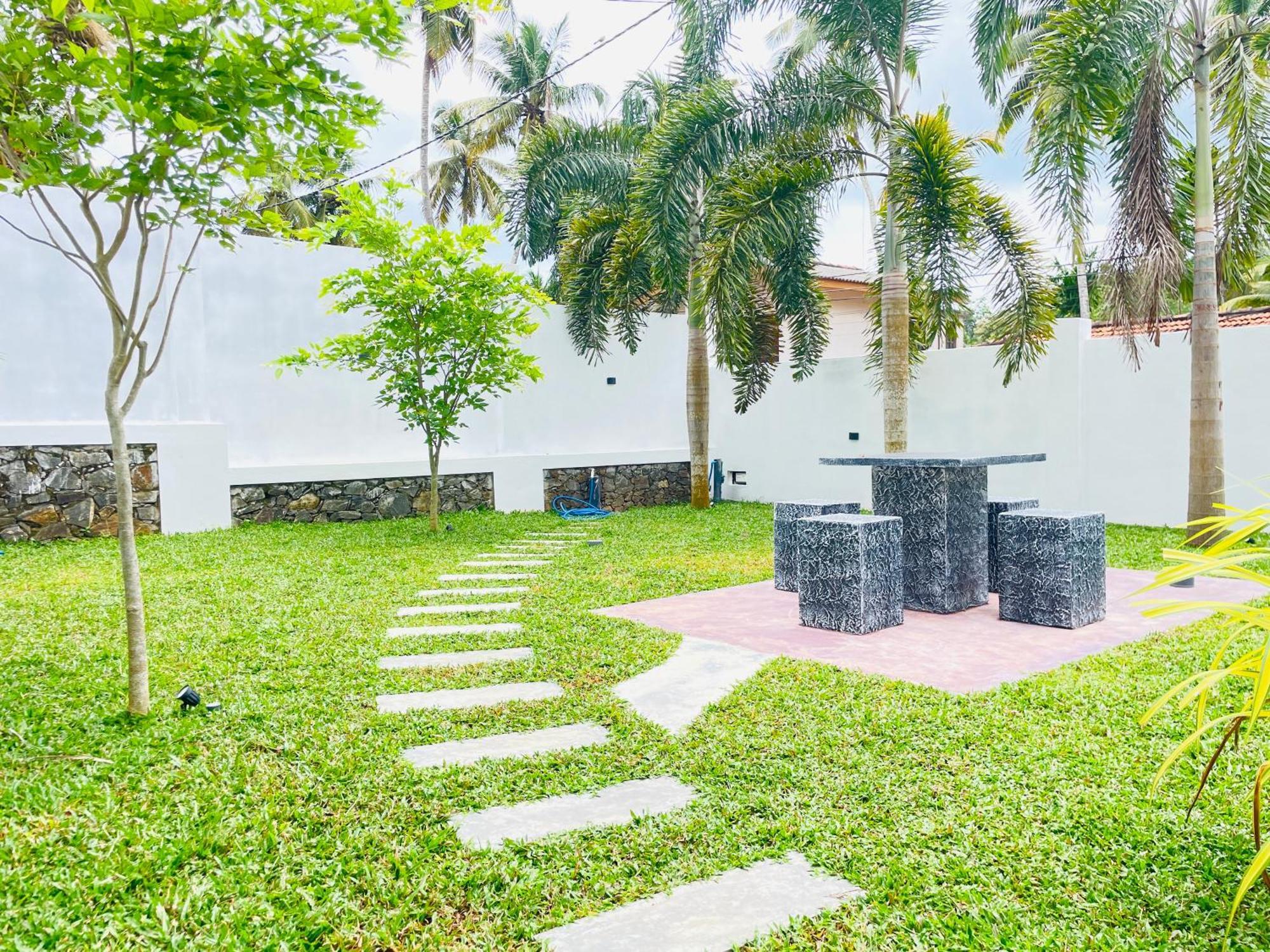 Thara Inn Villa Dickwella Exterior foto
